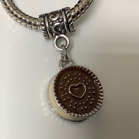 Oreo cookie Dangling Charm Bead for European Style Charm Bracelets or necklaces - Picture 1 of 6